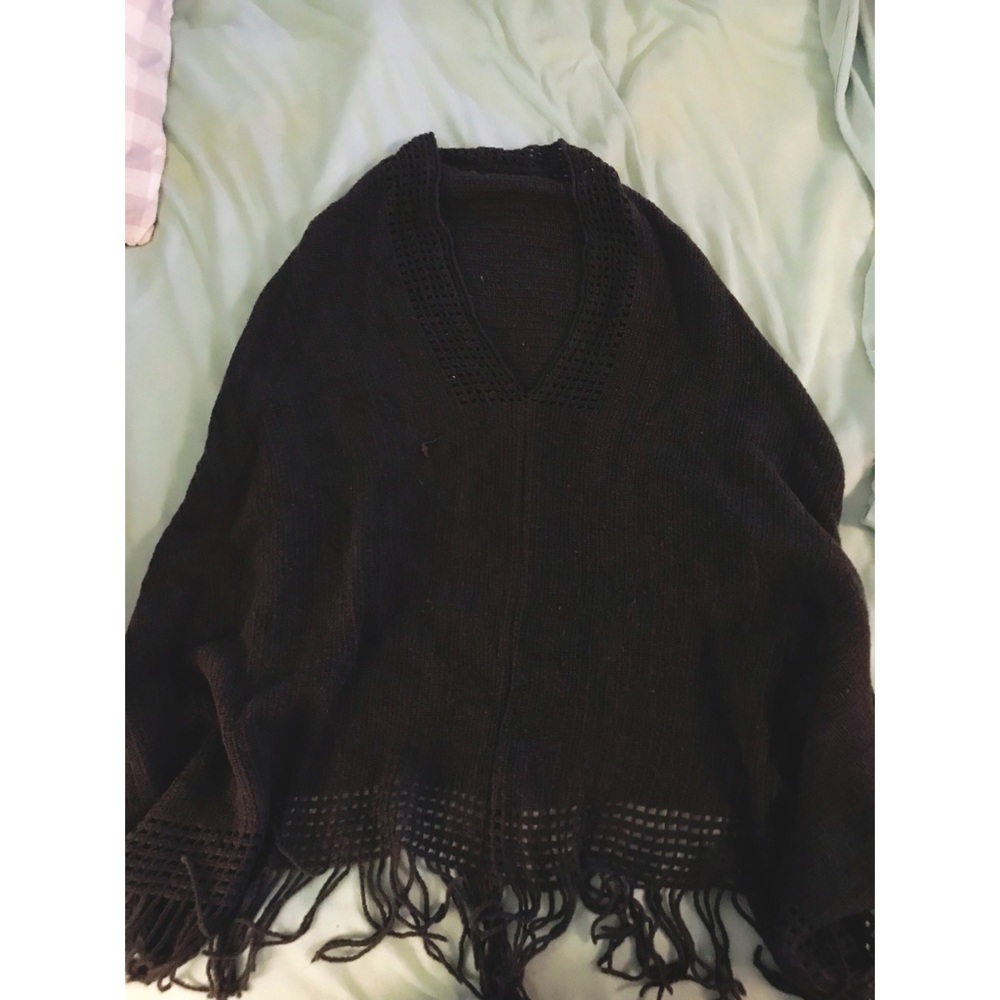 Knitted shall